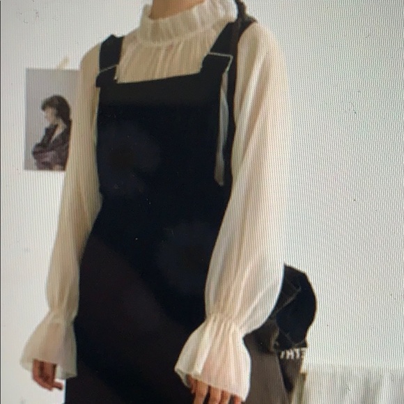 top - Picture 2 of 2